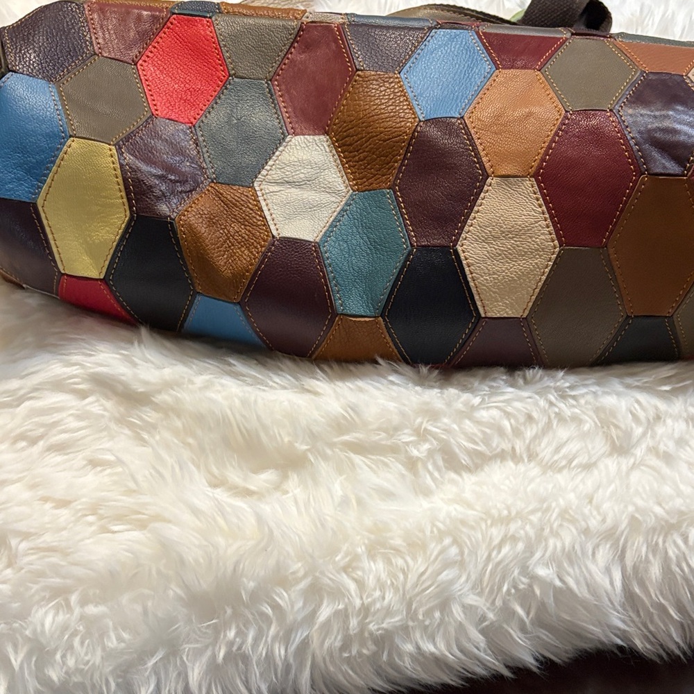 Multicolor Hexagonal Leather Shoulder Bag - Picture 4 of 4